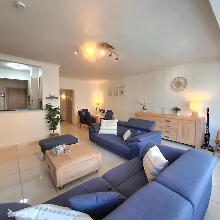 아파트 Bright, Spacious Family 오스텐드
